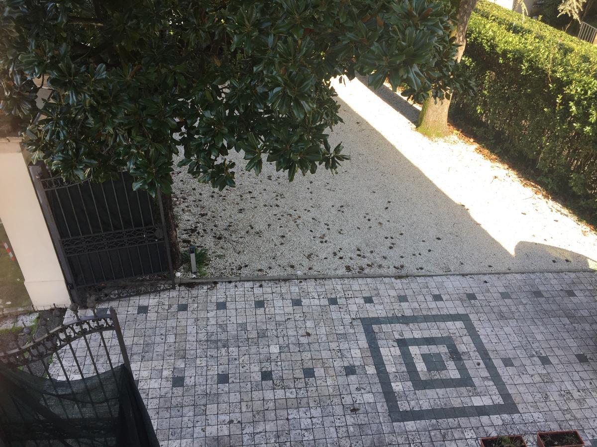 Lucca Relais Bed & Breakfast Bagian luar foto