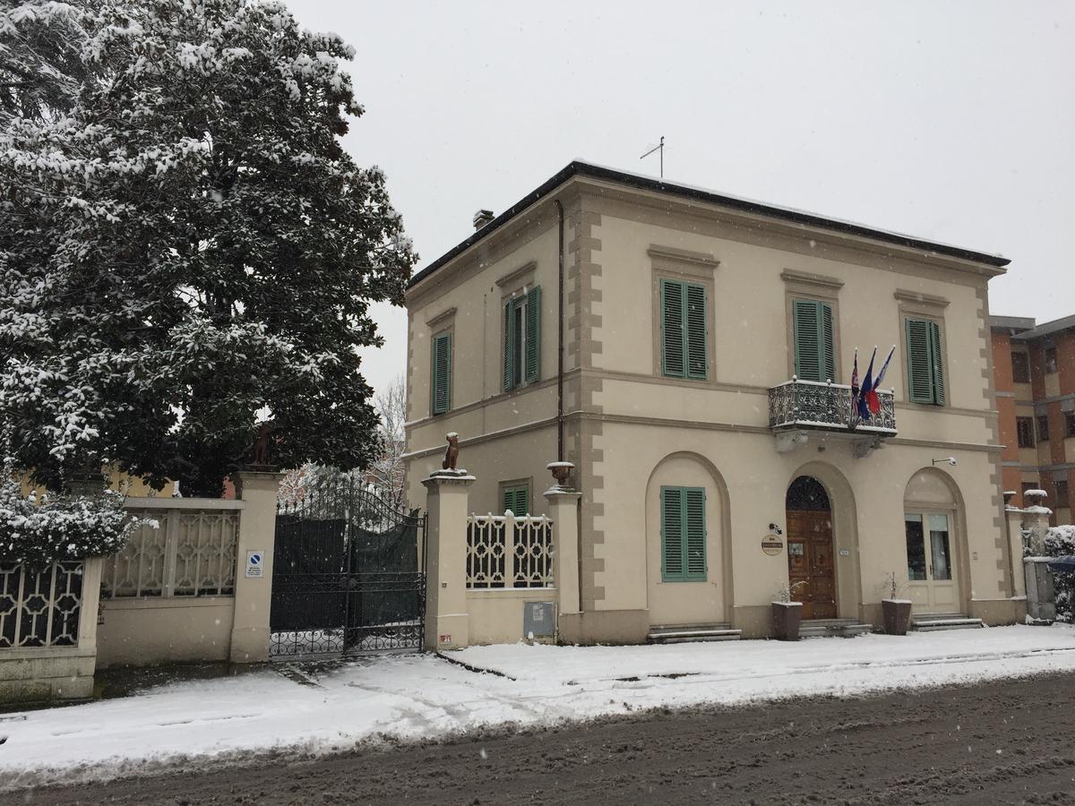 Lucca Relais Bed & Breakfast Bagian luar foto
