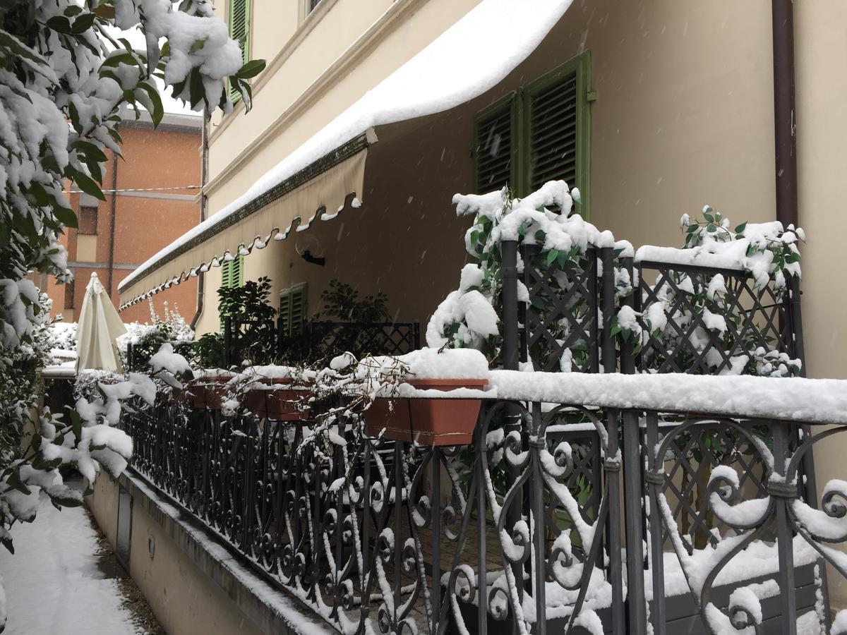 Lucca Relais Bed & Breakfast Bagian luar foto