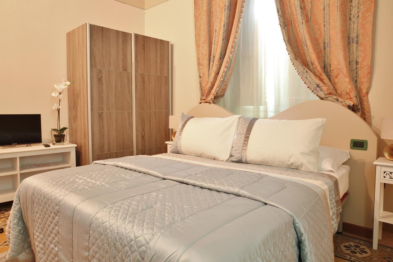 Lucca Relais Bed & Breakfast Bagian luar foto