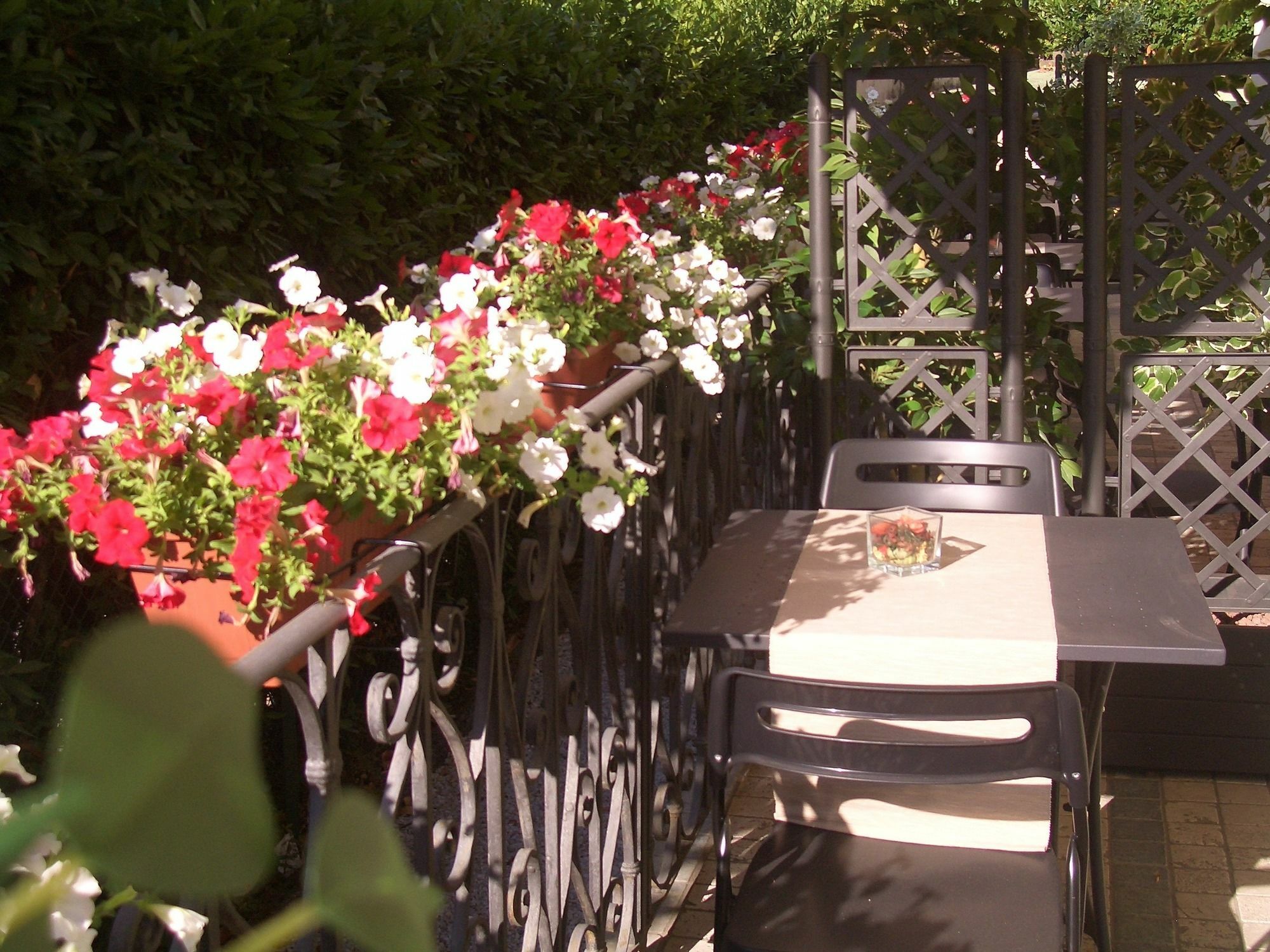 Lucca Relais Bed & Breakfast Bagian luar foto