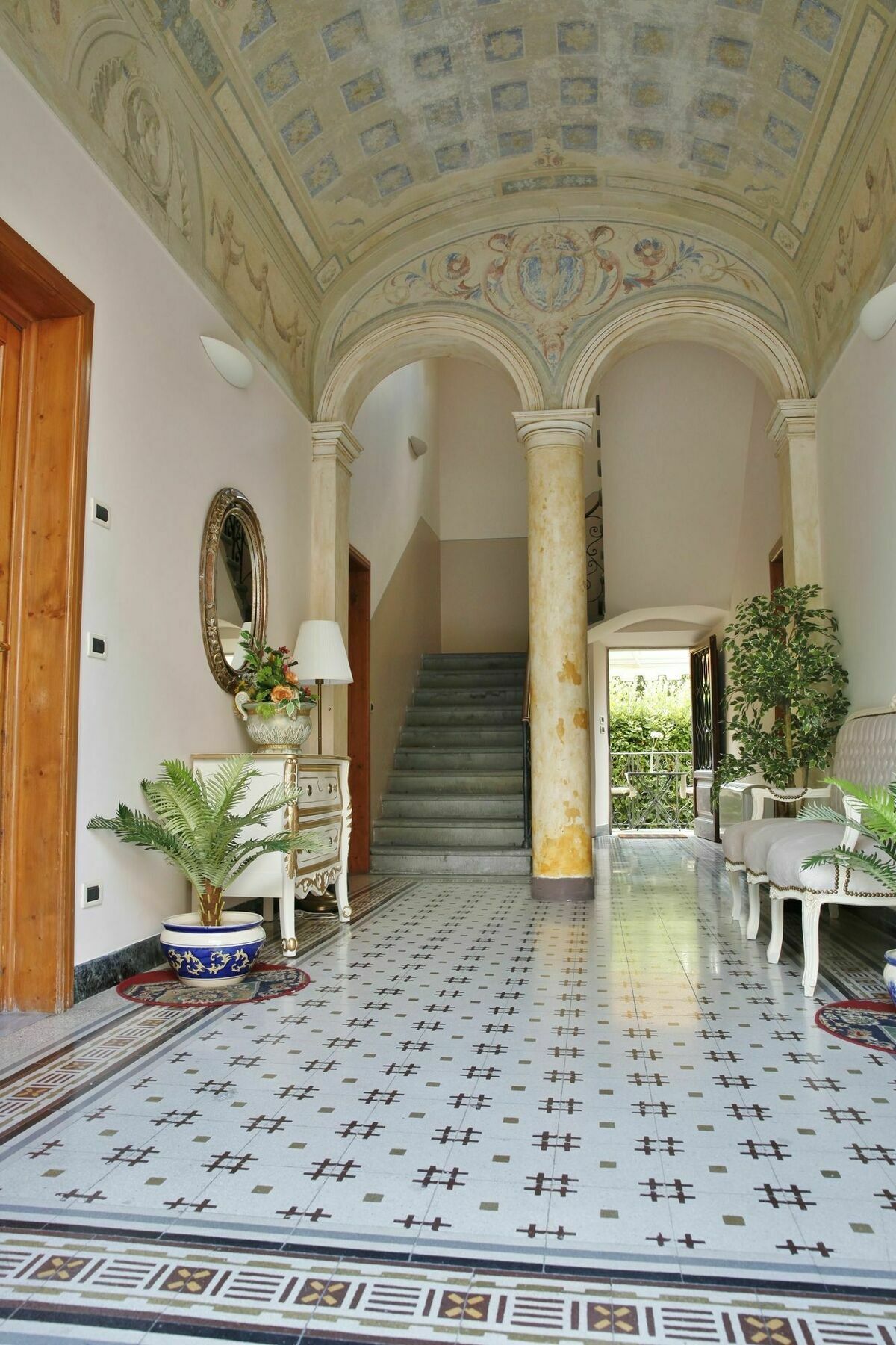 Lucca Relais Bed & Breakfast Bagian luar foto