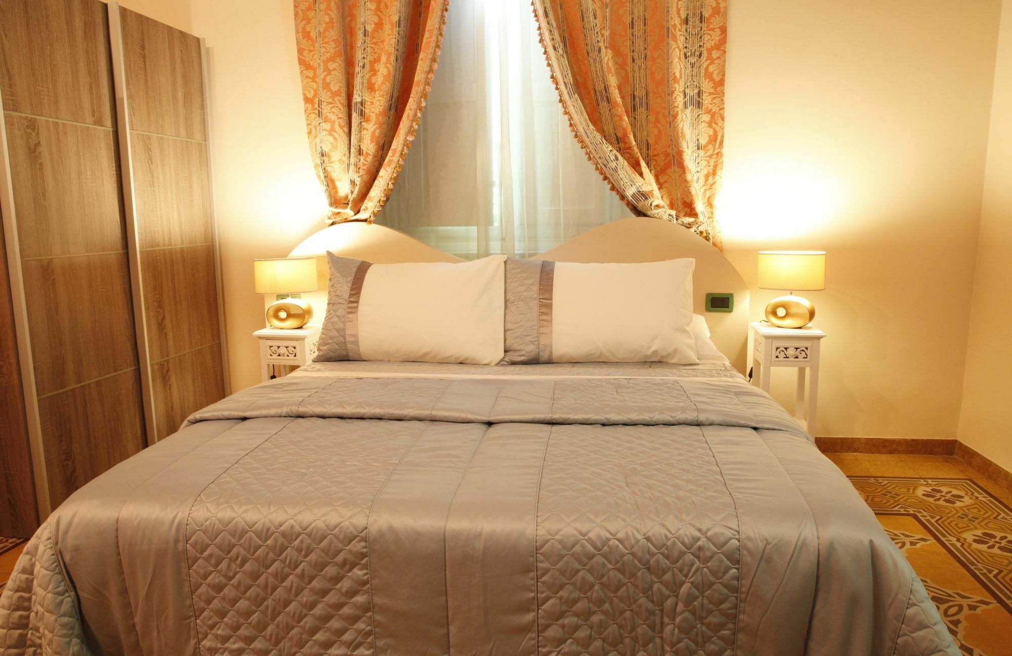 Lucca Relais Bed & Breakfast Bagian luar foto